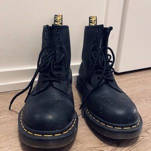 NWOT Dr Martens boots